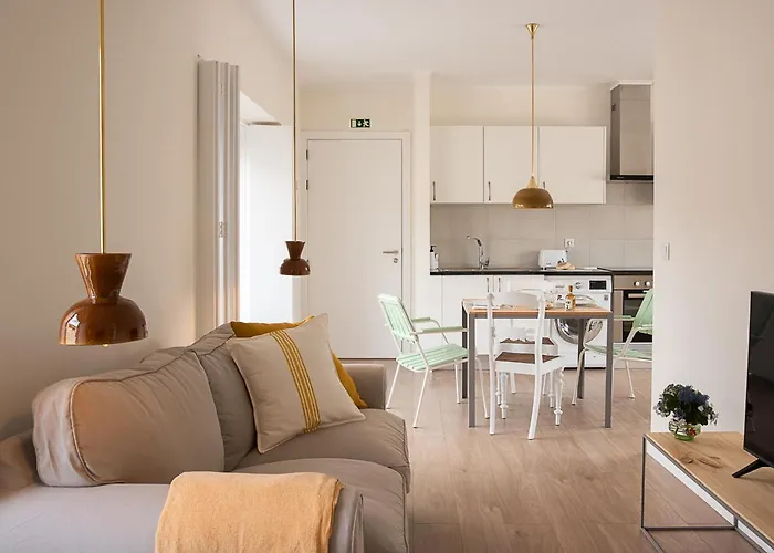 Marta - Toutinegra * Vila Franca do Campo